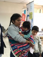 Freiwilliger Einsatz für die gute Sache: Coswiger Chefarzt Dr. Jens Kraßler narkotisiert Patienten  in Bolivien
