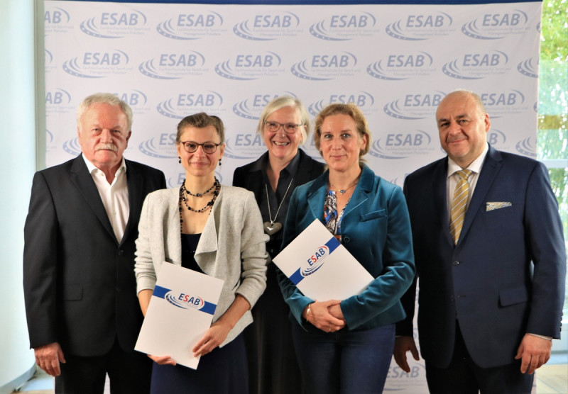 Esab Fachhochschule Für Sport Und Management Potsdam Ärztliche Direktorin der Kliniken Beelitz als Professorin an die ESAB